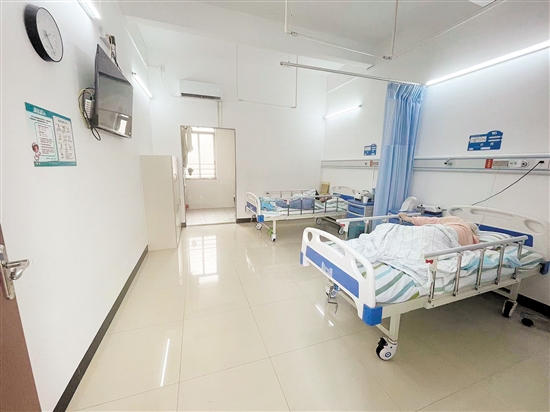 江門市結(jié)核病防治所著力改善院區(qū)環(huán)境，為患者提供優(yōu)質(zhì)服務(wù)。