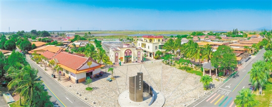 有“小小聯(lián)合國”之稱的海宴鎮(zhèn)五豐村是全國鄉(xiāng)村旅游重點村、國家3A級旅游景區(qū)。