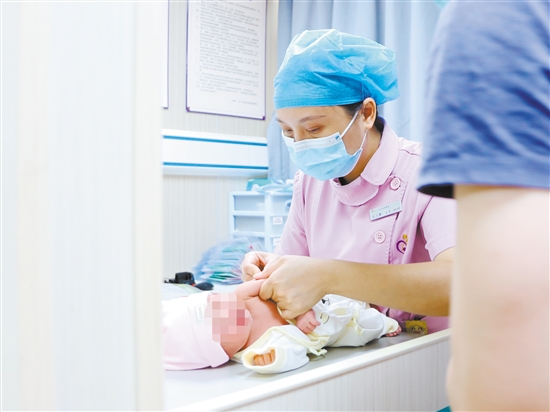 接種疫苗是有效提高免疫力的方法之一。