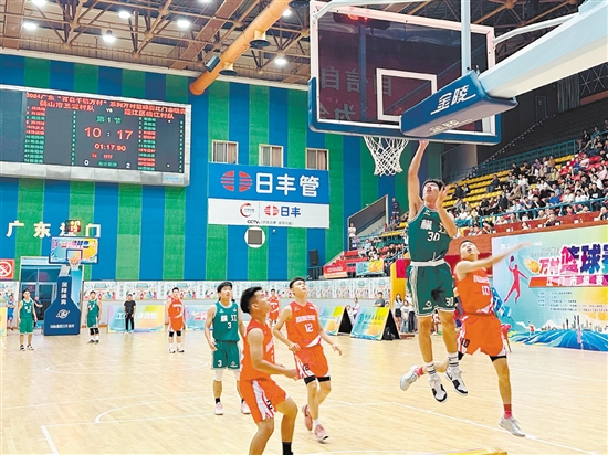 2024年廣東省“百縣千鎮(zhèn)萬村”系列賽萬村籃球賽決賽現(xiàn)場。
