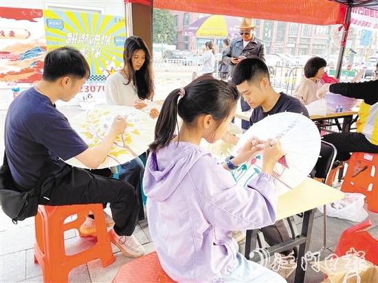 中福社區(qū)創(chuàng)新打造的“親鄰之家”環(huán)境優(yōu)美、設(shè)施齊備。