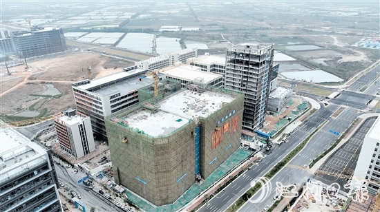 江海區(qū)項(xiàng)目動(dòng)工現(xiàn)場(chǎng)。李萬(wàn)兵