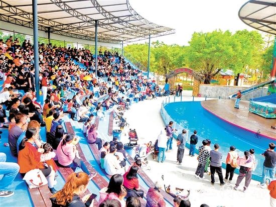 升級(jí)改造后的長(zhǎng)廊生態(tài)園推出新項(xiàng)目和新玩法。