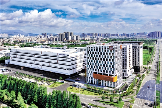 金多多食品集團建成了全市首家“諾貝爾獎專家工作站”。