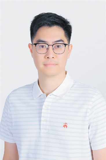 龍溪湖講堂學(xué)員、廣東華藝衛(wèi)浴實(shí)業(yè)有限公司總裁馮育羨