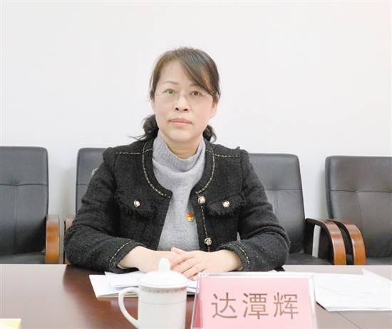 江門職業(yè)技術(shù)學(xué)院副教授達(dá)潭輝