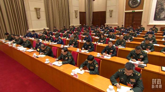 △2025年3月7日，解放軍和武警部隊代表團全體會議現(xiàn)場。
