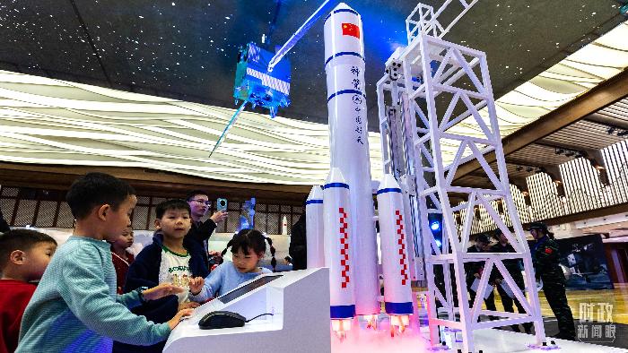 △2025中國（梅州）航空航天國防科技展。（圖/視覺中國）