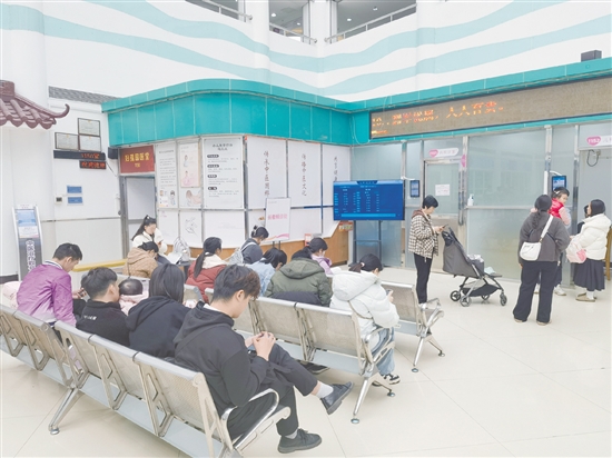 3月要注意防范流感、新冠病毒感染、諾如病毒感染性腹瀉、水痘等傳染病。