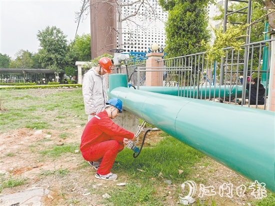 江門能源通過為工業(yè)企業(yè)提供高品質(zhì)蒸汽，為產(chǎn)業(yè)發(fā)展提供“綠色動(dòng)力”。