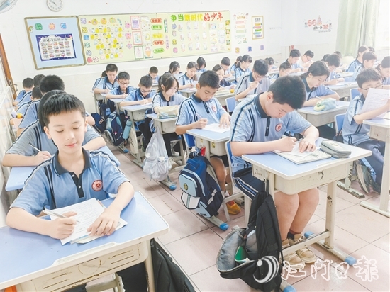 振華學(xué)校舉辦的讀書月活動(dòng)，以“趣味競(jìng)賽”的方式，幫助學(xué)生檢驗(yàn)學(xué)習(xí)成果。