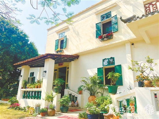 位于端芬鎮(zhèn)的“綠禾閑廬”民宿有著獨(dú)特的民國風(fēng)情。