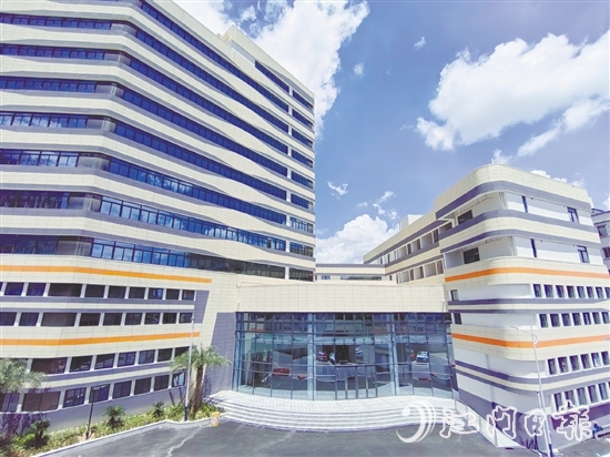 鶴山工業(yè)城養(yǎng)老服務中心為周邊長者提供更專業(yè)、多元的養(yǎng)老服務。