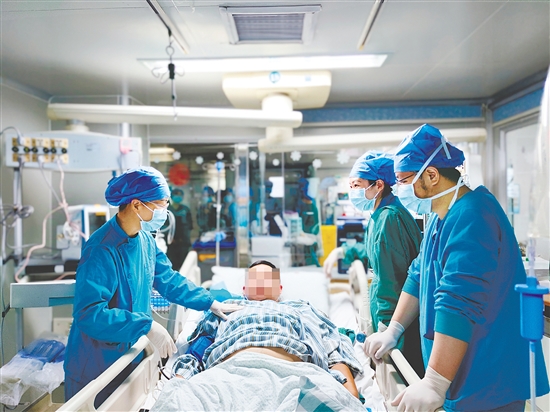 釣魚愛好者陷入多器官衰竭，被緊急送入ICU搶救。