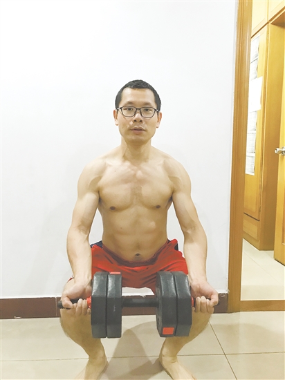 運(yùn)動(dòng)已成為馮嘉威雷打不動(dòng)的日常。