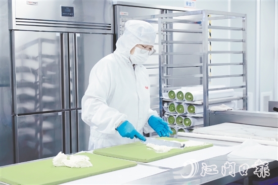 廣東嘉士利食品集團(tuán)有限公司成立省級(jí)研究中心，聯(lián)合科研院所投入高層次人才，近三年獲27項(xiàng)科研成果、14項(xiàng)專利授權(quán)。