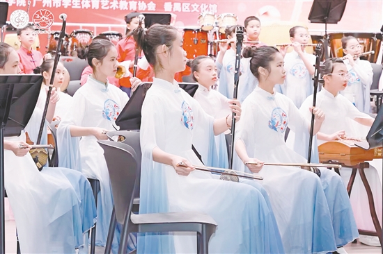 臺山市新寧小學(xué)民樂團在各級比賽中屢獲佳績。