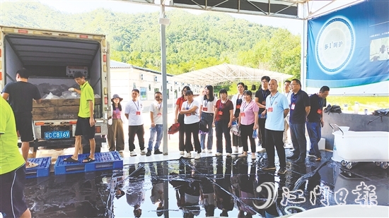 恩平市大田鎮(zhèn)人大組織人大代表到江門水都產(chǎn)業(yè)園視察。