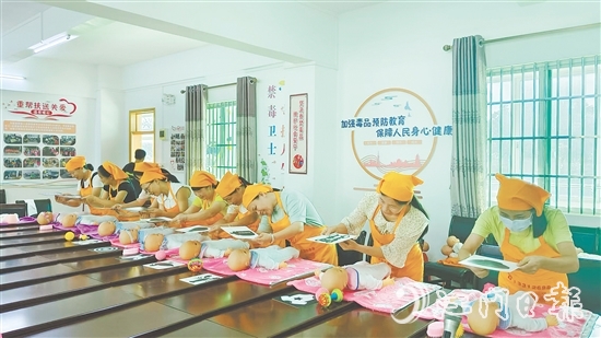 公益培訓(xùn)班的課程將理論與實操結(jié)合，讓廣大學(xué)員盡快掌握專業(yè)的婦嬰護(hù)理知識和技能。