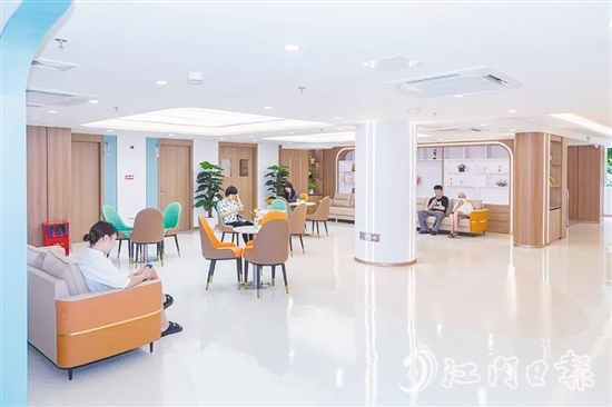 新會(huì)區(qū)人民醫(yī)院口腔中心于今年6月投入使用。