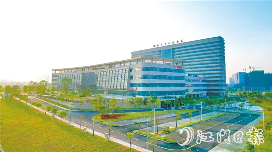 鶴山市人民醫(yī)院新院區(qū)已投入使用。