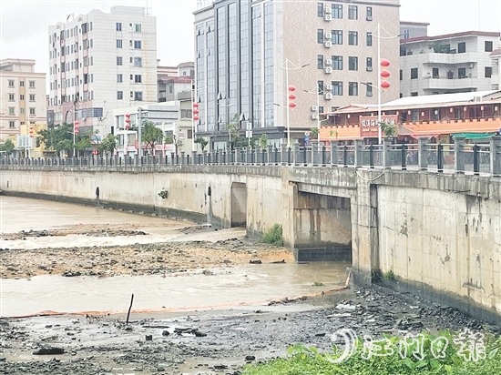 分洪暗涵為公仔河分流，它正是解決內澇的關鍵。