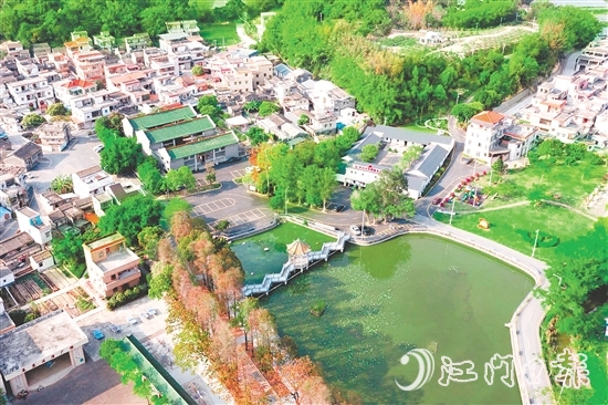 中鐵廣州局支持來蘇村建成八斗橋、游客驛站等基礎(chǔ)設(shè)施。圖為來蘇村新貌。