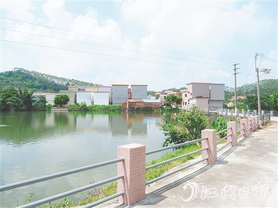 工程圍繞人居環(huán)境提升全面開展綜合治理，針對重點(diǎn)區(qū)域開展“拉網(wǎng)式”清理，做到不留任何衛(wèi)生死角。