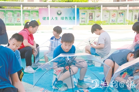 恩平市禁毒教育基地常態(tài)化策劃開展多樣化“禁毒+”主題宣教活動。