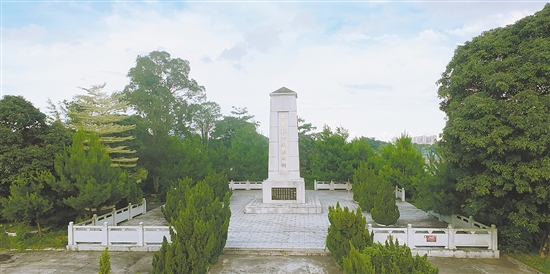 田金革命烈士紀(jì)念碑。黃勝