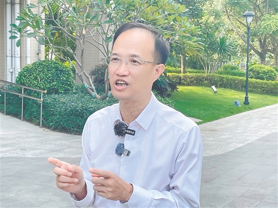 廣東省疾病預(yù)防控制中心首席科學(xué)家何劍峰解讀當(dāng)前疫情防控重點(diǎn)。