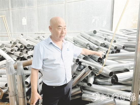 面對困境，郭繼南沒有放棄，而是不斷尋求出路。