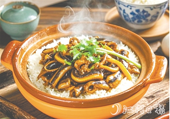用臺(tái)山大米制作的煲仔飯別有一番風(fēng)味。