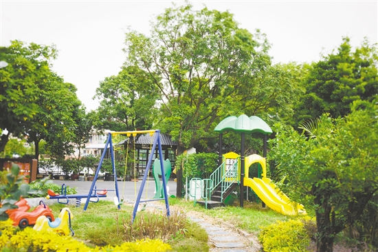 雙橋村發(fā)動村民巧用廢舊建材，打造出6處口袋公園、20處“美麗庭院”，助力古勞水鄉(xiāng)創(chuàng)建成為江門首個省級濕地公園。