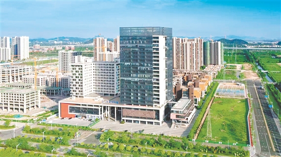 江門雙碳實驗室獲省“零碳工廠評價機構”授權。周華東