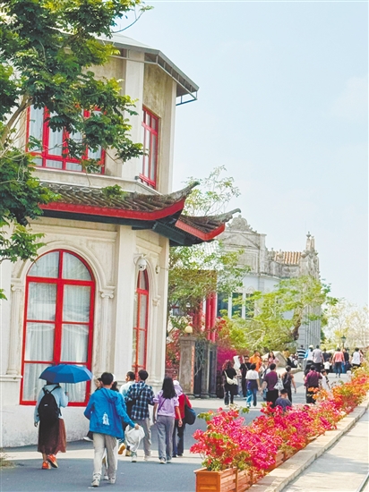 華僑文化是赤坎華僑古鎮(zhèn)不可復(fù)制的“靈魂內(nèi)核”。