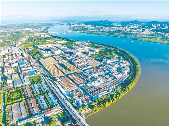 圭峰會城是新會經(jīng)濟發(fā)展主戰(zhàn)場。圖為七堡健康食品產(chǎn)業(yè)島。