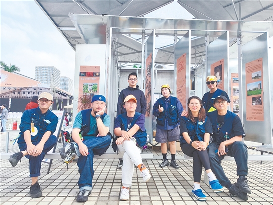 一群扎根塘口的文藝青年摸索出獨(dú)有的空間營(yíng)造思路——不追求刻板規(guī)整，更關(guān)注人與人的聯(lián)結(jié)，讓空間有溫度、有煙火氣。