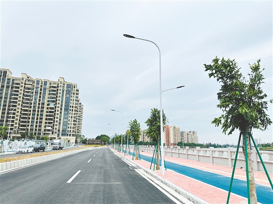 從路面破損、井蓋異響到路燈不亮、管道堵塞，群眾的煩心事一經(jīng)反映，便能得到快速響應(yīng)和高效處置。