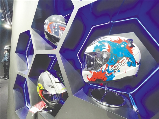 鵬程頭盔賣到了全世界100多個國家和地區(qū)。