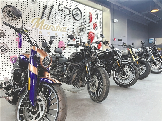 得益于持續(xù)的創(chuàng)新和研發(fā)投入，建雅摩托的產(chǎn)品深受市場歡迎。