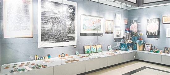 展覽集中展出300多件優(yōu)秀作品。