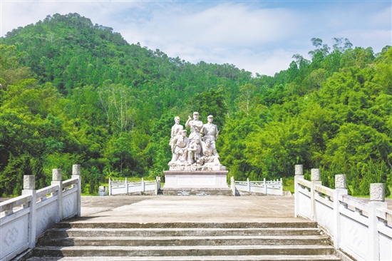 鑊蓋山六壯士公園是江門(mén)市黨員教育基地。