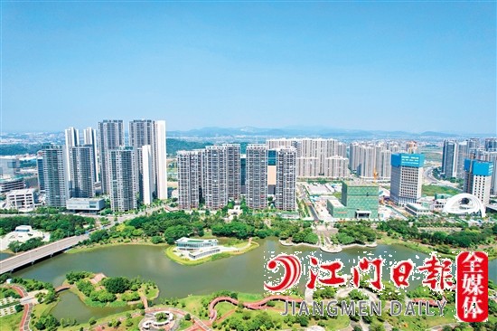 我市改善型住房需求不斷增加，房企結(jié)合購(gòu)房者的需求推出多樣化產(chǎn)品。