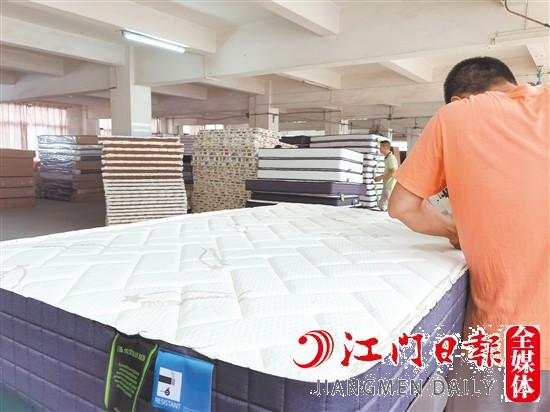 金冠床褥連續(xù)多年獲評消費者信賴品牌。