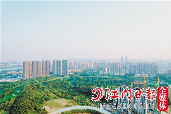 江發(fā)置業(yè)望高爾夫項(xiàng)目實(shí)景圖。