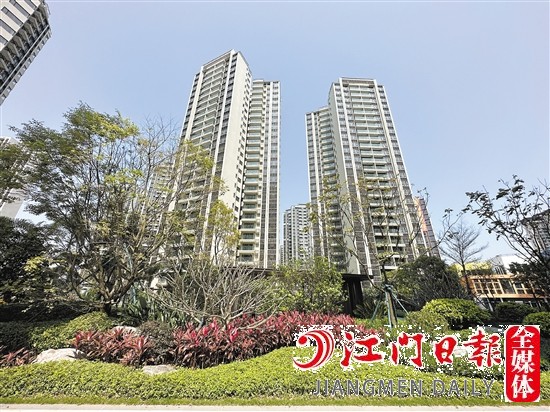 華庭公寓小區(qū)環(huán)境優(yōu)美。