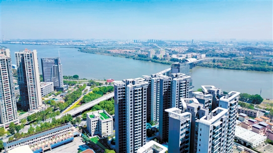 博學(xué)名苑是市區(qū)首個(gè)推出“以舊換新”服務(wù)的樓盤(pán)。