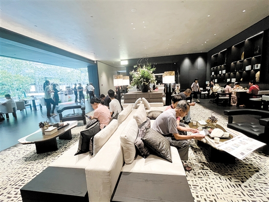 目前樓盤不少，消費者可以貨比三家。