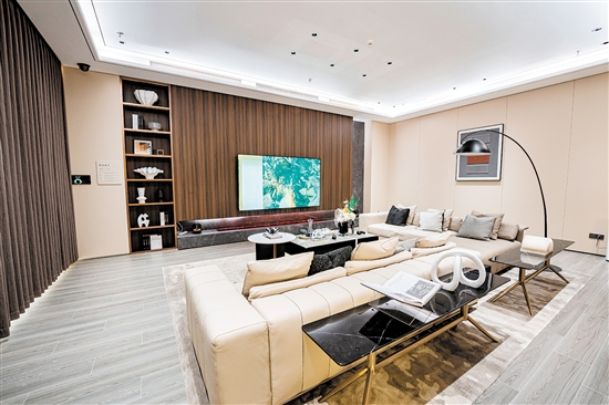 隨著技術(shù)的進步與人們生活方式的轉(zhuǎn)變，智能家居正逐步成為現(xiàn)代家庭生活的標配。